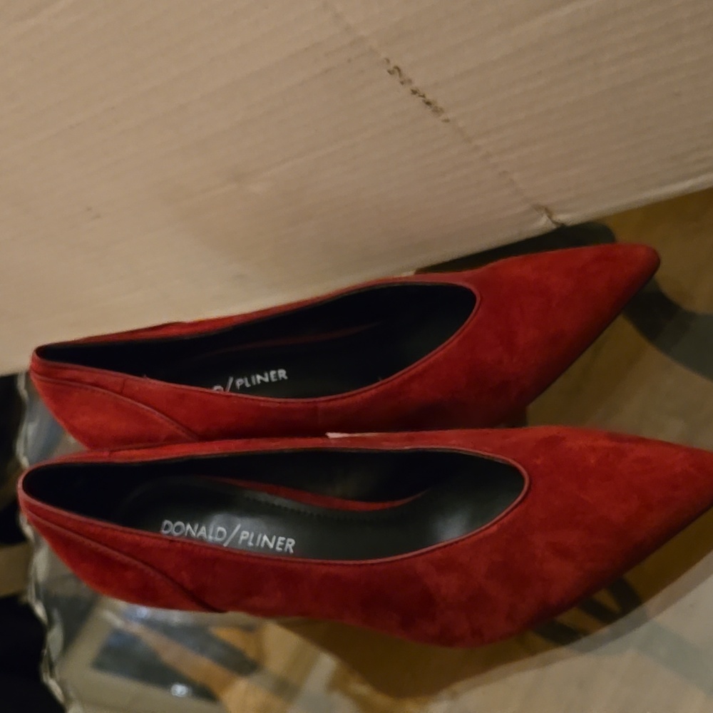 Suzette Donald Pliner Red Suede High Heels Used Size 6M - Picture 3 of 5